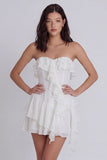 Robe blanche A Short File, à volants sans bustier