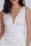 Robe courte de remise de diplôme, robe courte de remise de diplôme en satin en satin à col en V en ivoire