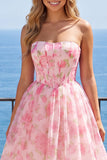Corset sans bretelles Une robe de bal rose rose à la maison
