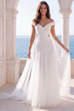 Robe longue de mariée ivoire froncée à épaules dénudées avec une écharpe