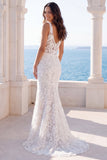 Robe de mariée bohème en dentelle en dentelle en V à col en V en ivoire de sirène