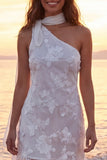 Robe de mariée courte ivoire à fleurs à une épaule avec écharpe