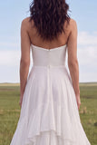 Robe de mariée bohème à volants en ivoire sans bretelles A Line avec fente
