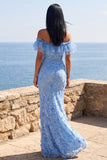 Robe maskini fleurie bleu sirène à volants décollés avec des appliques