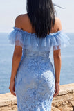Robe maskini fleurie bleu sirène à volants décollés avec des appliques