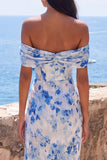 Robe maskini en chiffon bleu sirène décollée sur l’épaule avec fente