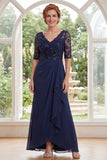 Robe longue mère de la mariée à perles en chiffon bleu marine avec volants