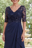Robe longue mère de la mariée à perles en chiffon bleu marine avec volants