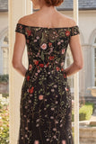 Robe longue mère de la mariée en tulle noir brodée à épaules dénudées