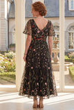 Robe longue de la mère de la mariée brodée en tulle noir à col en V
