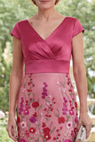 Robe de la mère de la mariée à manche courte à manches courtes en sirène fleurie en fuchsia à col en V