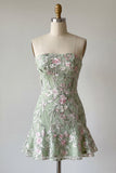 Robe de rentrée brodée en style body-moulant Sage Green Buster avec volants