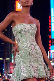Robe de rentrée brodée en style body-moulant Sage Green Buster avec volants