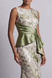 Robe longue de mère de la mariée à fronçons en sirène vert clair avec une ceinture