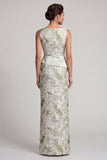 Robe longue fleurale vert clair avec écharpe de la mariée