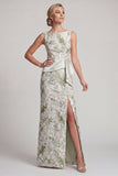 Robe longue fleurale vert clair avec écharpe de la mariée