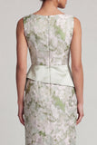Robe longue fleurale vert clair avec écharpe de la mariée