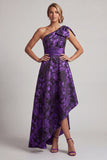 Robe de la mère de la mariée à une épaule Violet foncé haut bas A
