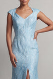Robe de la mère de la mariée à manches de sirène bleue avec fente