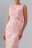 Robe midi midi à col bateau à col bateau à blush