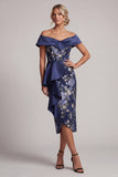 Robe Midi Mother Of the Bride à motifs floraux bleu marine dénudée avec volants