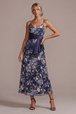 Robe midi Mother Of the Bride Rose à fines fines bleu marine en A-Line