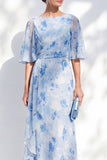 Sirène bleu clair chiffon floral à volants, col bateau à volants, longue robe de mère de la mariée