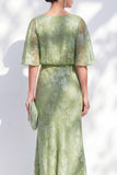 Sirène en chiffon vert sauge à fleurs à volants, col bateau à volants, longue robe de la mère de la mariée