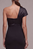 Robe longue cravate noire à une épaule sirène avec un nœud