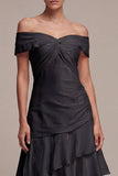 Robe longue cravate noire à épaules décalées A avec volants