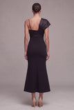 Robe midi à bretelles fines sirène avec nœud noir et nœud