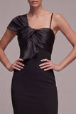 Robe midi à bretelles fines sirène avec nœud noir et nœud