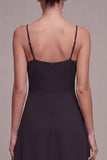 Robe midi black tie à bretelles fines A avec volants