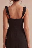Robe formelle midi noire à volants épais et fendue
