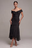 Robe longue formelle noire à épaules dénudées, sirène à fronçons et volants