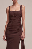 Robe formelle sirène longue à col carré marron avec cape latérale