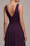 Robe formelle prune A Line à col en V plissé avec strass