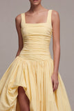 Robe formelle Daffodil à col carré à long trait A avec fente