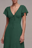 Robe formelle vert foncé à col en V haut et bas ligne A