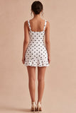 Robe de remise des diplômes bodycon à pois noire et blanche