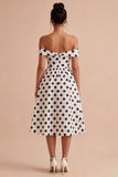 Robe à pois midi blanche et noire décollée sur les épaules A Line Midi Polka Pots