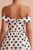 Robe à pois midi blanche et noire décollée sur les épaules A Line Midi Polka Pots