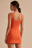 Robe de remise de diplôme orange moulante à col court carré