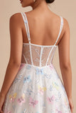 Corset fleuri blanche midi à bretelles épaisses perlées Une robe de remise de diplôme en ligne