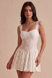 Robe de remise de diplôme Short blanche blanche épaisse à sangles épaisses