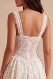 Robe de remise de diplôme Short blanche blanche épaisse à sangles épaisses
