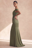 Robe de demoiselle d’honneur olive à épaules dénudées