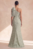 Robe de demoiselle d’honneur en sage fleurie à une épaule