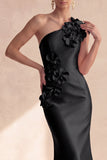 Robe longue de cérémonie en satin noir satin d’une épaule avec des fleurs 3D