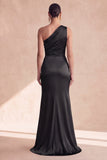 Robe longue de cérémonie longue en satin noire à une épaule en forme de sirène froncée